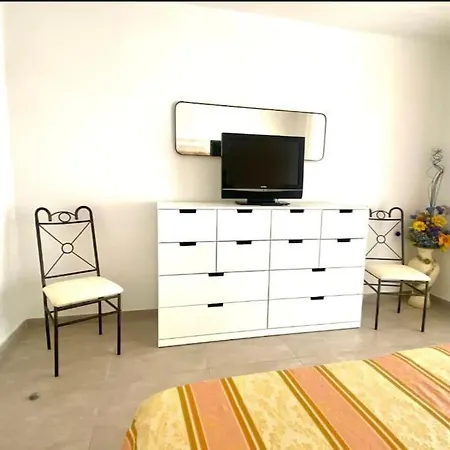 Duplex Fronte Piscina Santiago 2 *
